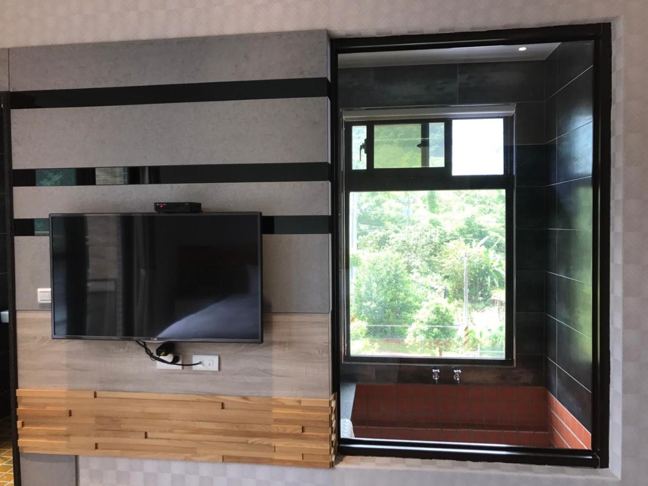 Ruo Shui Hotspring Hotel Джиаоси Екстериор снимка