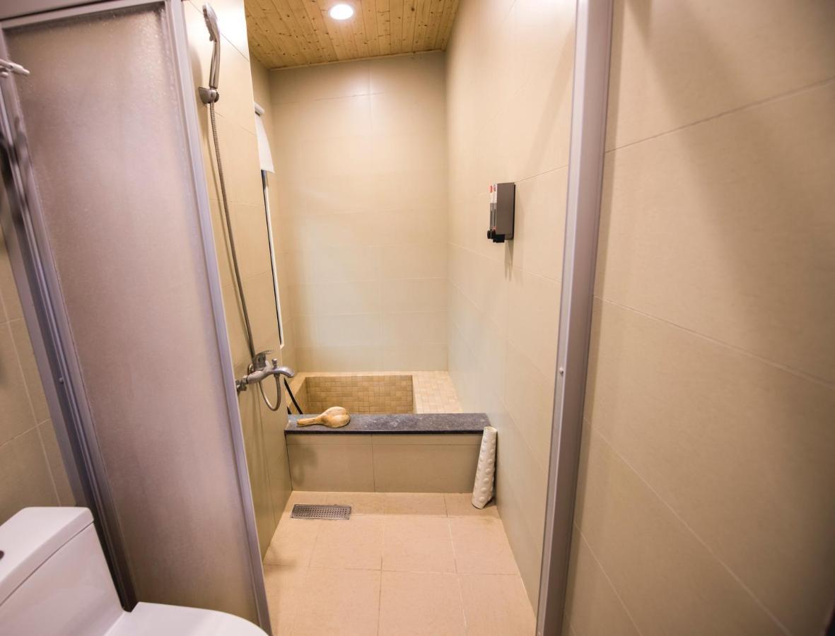 Ruo Shui Hotspring Hotel Джиаоси Екстериор снимка
